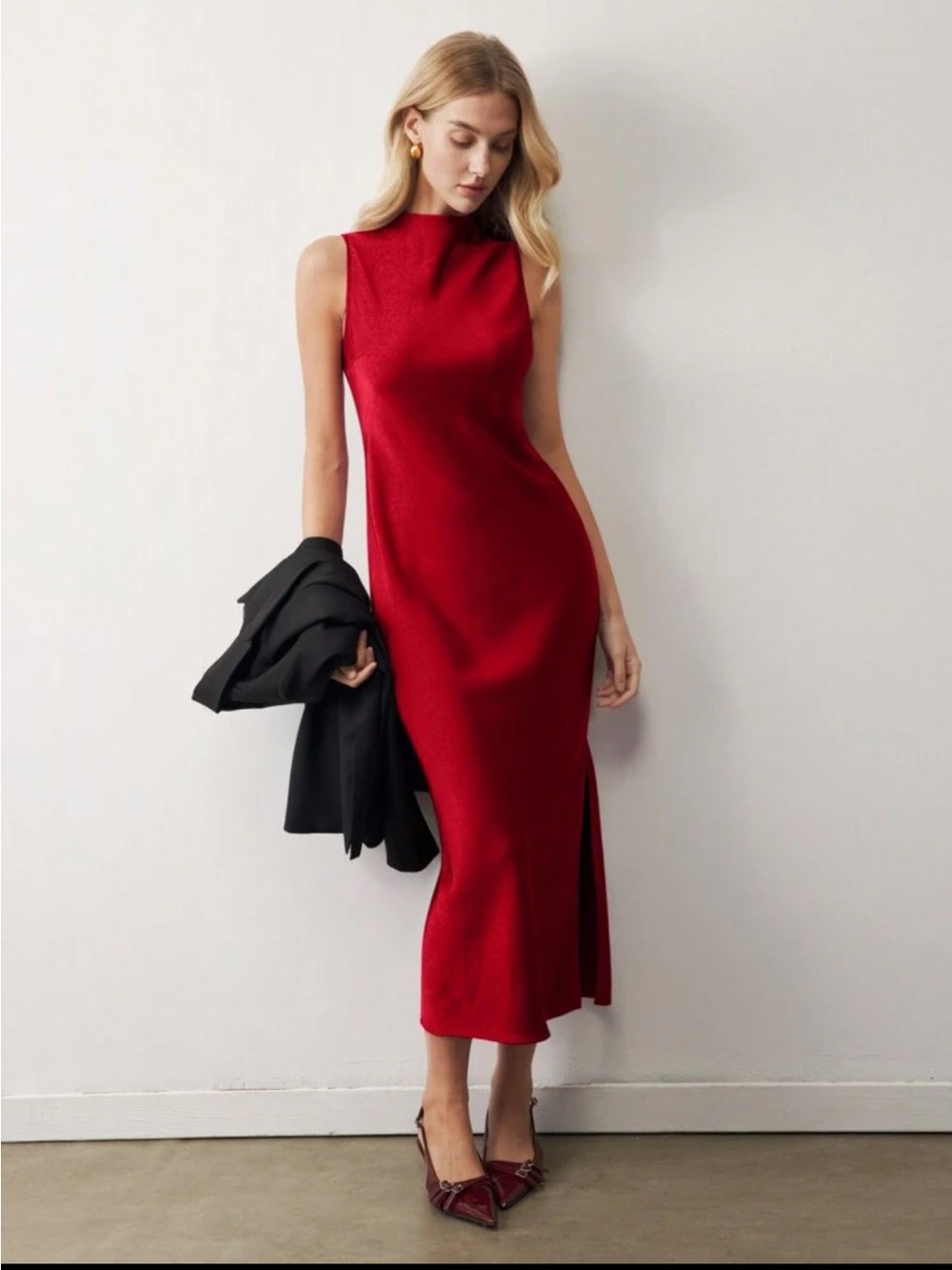 Sleeveless satin Red Midi Dress